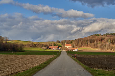 Gemeinde Ering Landkreis Rottal-Inn Wallfahrtskirche St. Anna, Kreuzweg (Dirschl Johann) Deutschland PAN